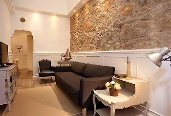Nextdoor Gaudi Barcelona Appartement Spanje